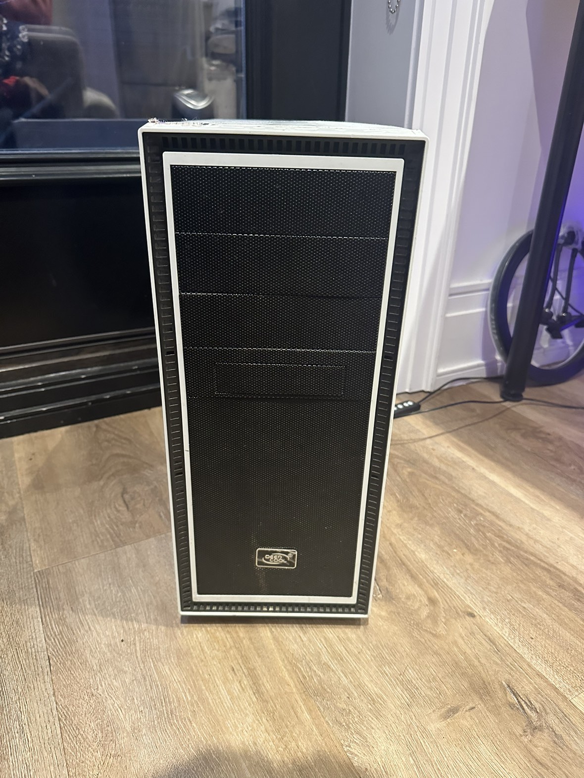 Medium computer case