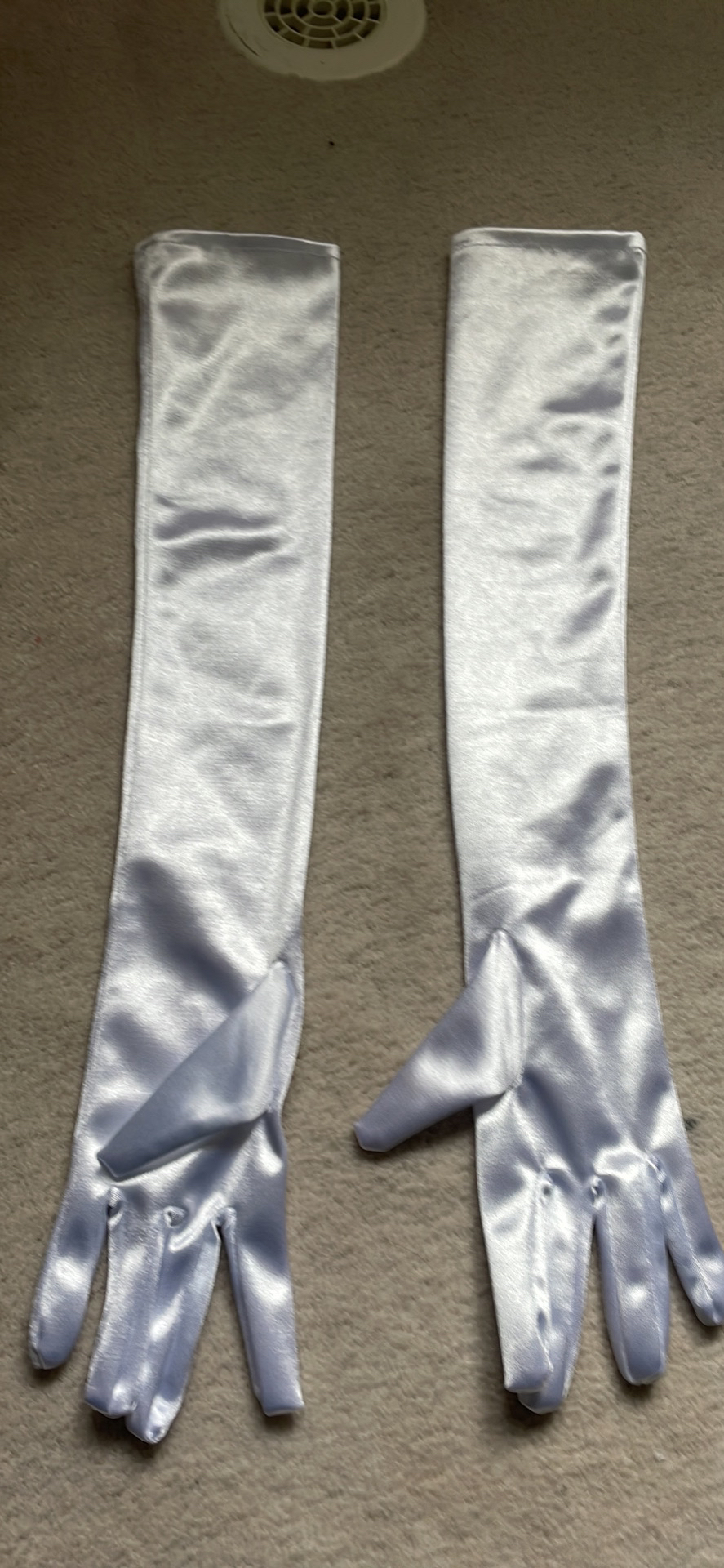 Costume gloves like new