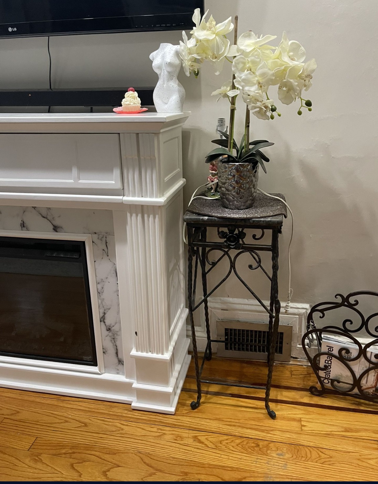 Vantage Plant Stand whit Marble Top - photo 5