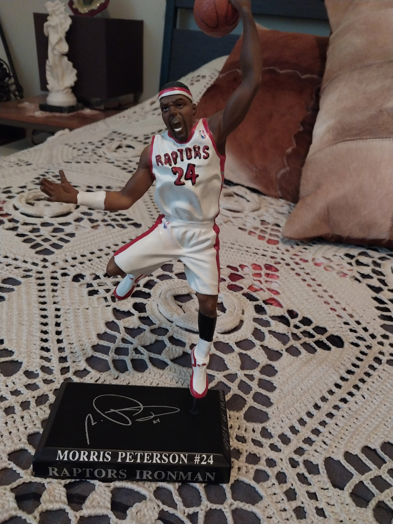 Morris Peterson Figurine - photo 2
