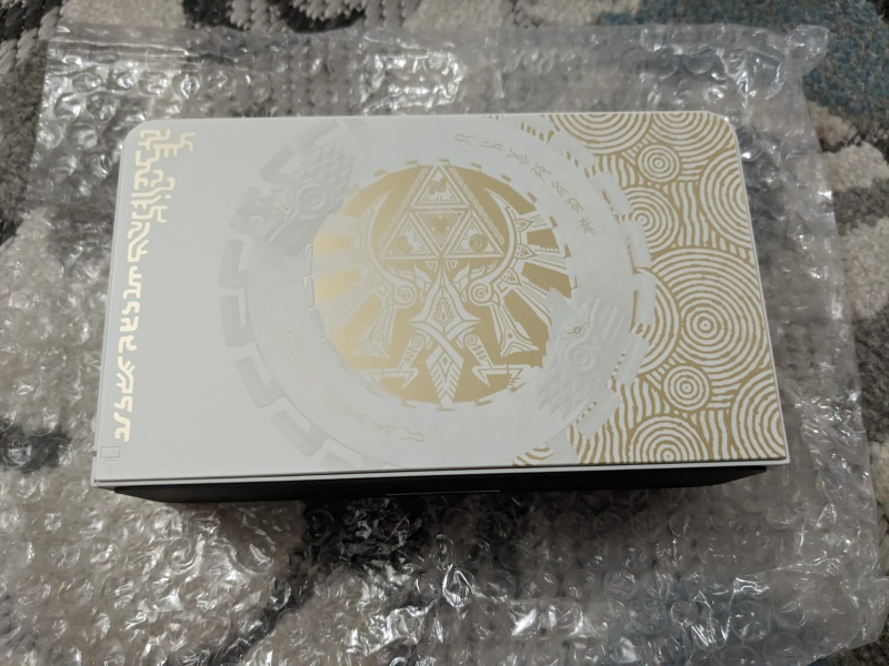 Nintendo switch OLED: Zelda Edition (all accessories included) - photo 2