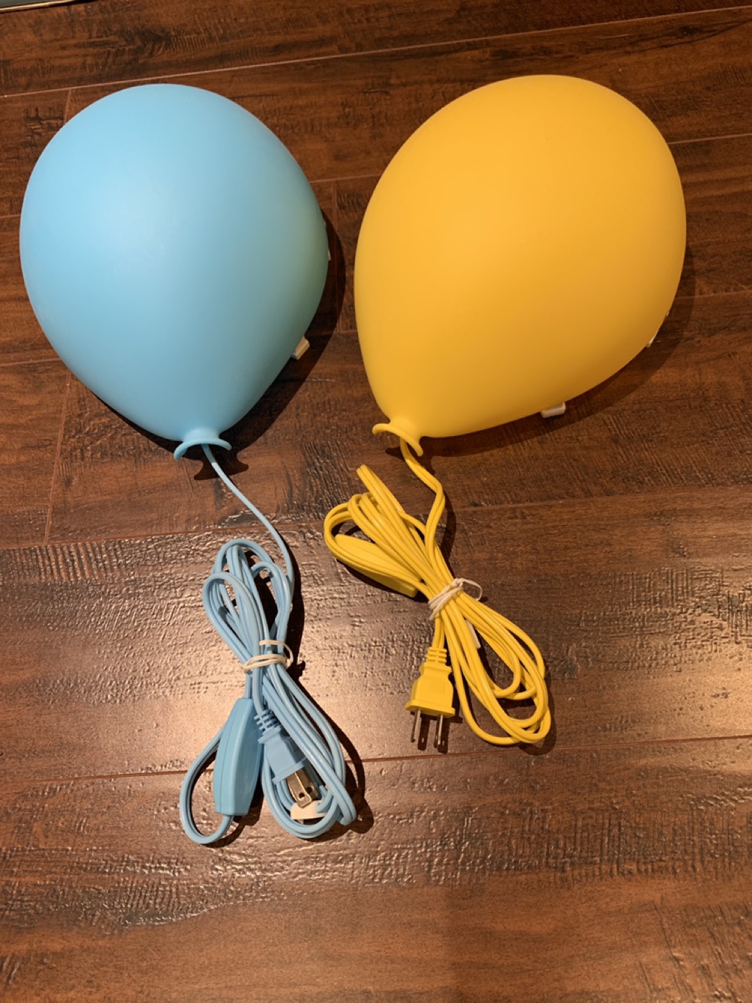 IKEA balloon wall light image indicator(2)