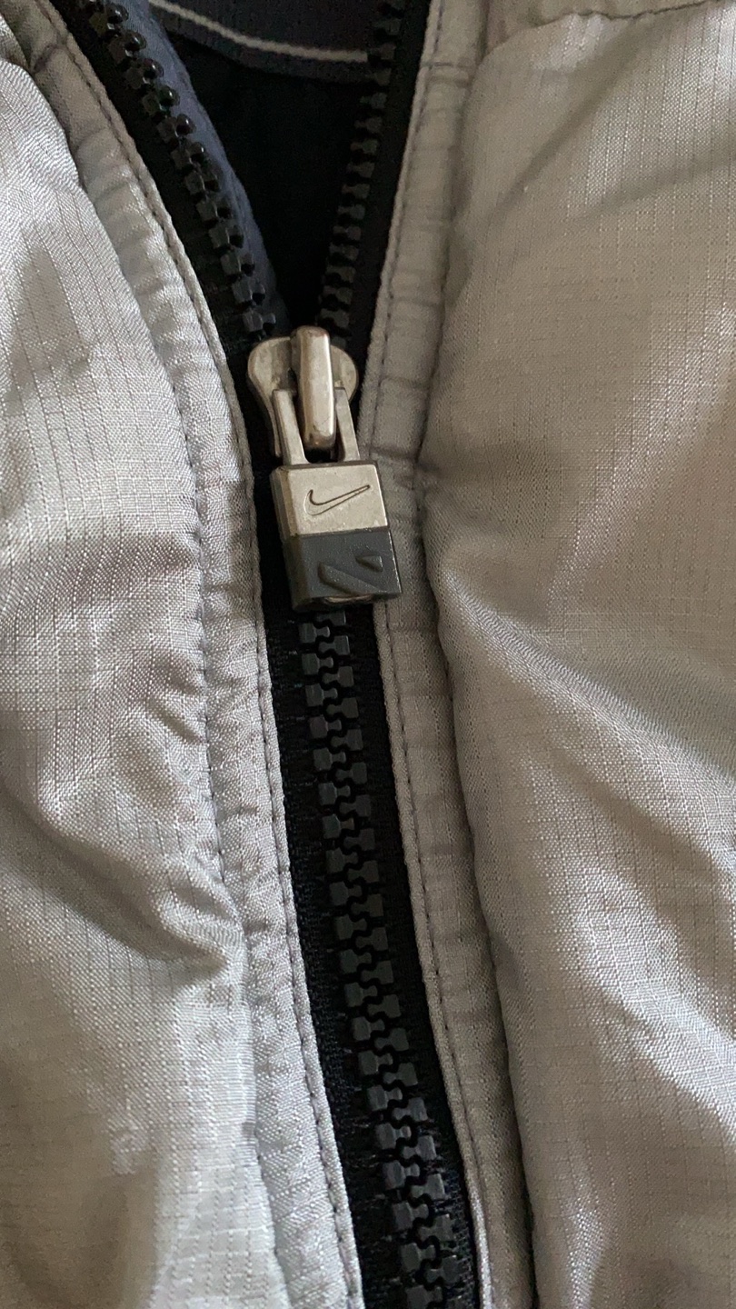 Men’s Nike silver puffer jacket size M - photo 4
