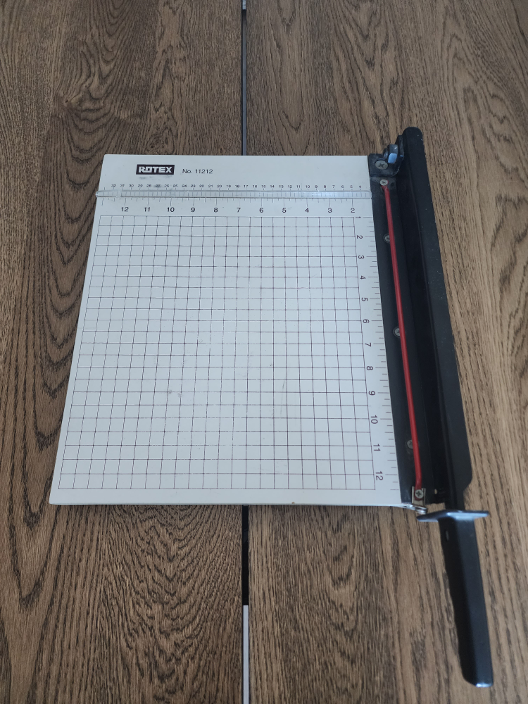 paper cutter thumbnail