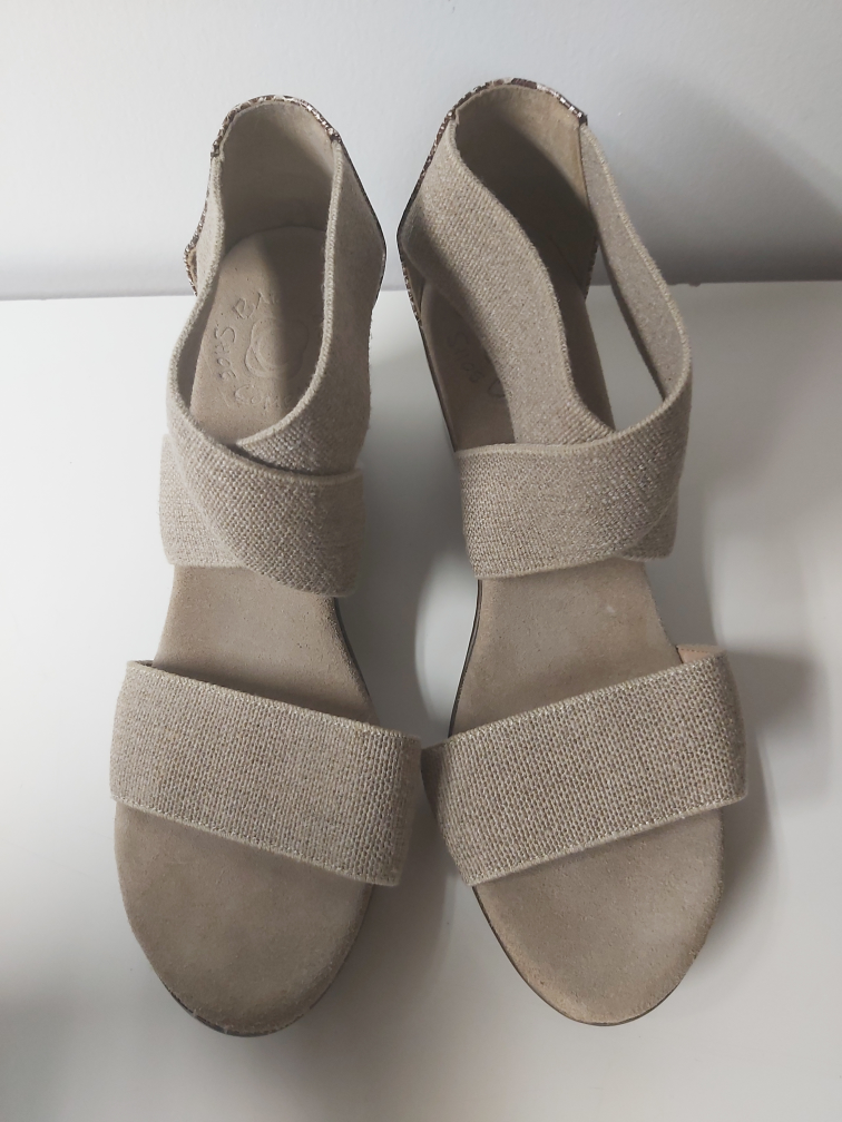 BARCELONA COLLECTIVE tan wedges, size 8.5 image indicator(3)