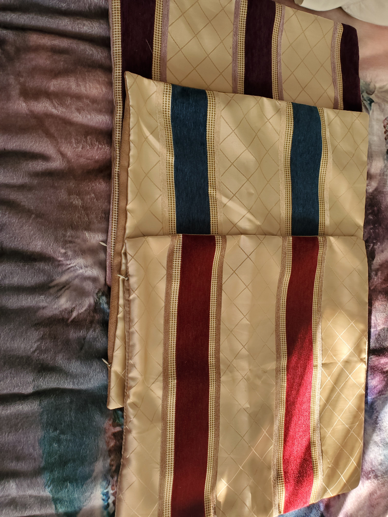 "Brand New" 3 Large 16" Pillow Covers image indicator(2)