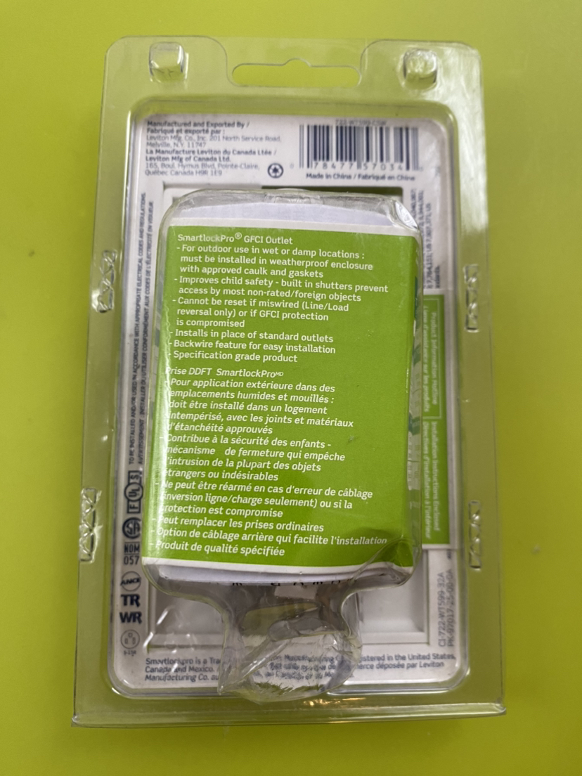 Leviton 15 A Weather and Tamper-Resistant Outlet With Wall Plate image indicator(2)