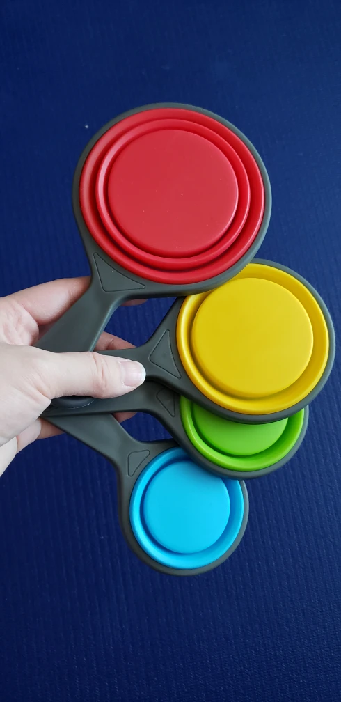 Collapsible slicone measuring cup & spoon set image indicator(4)