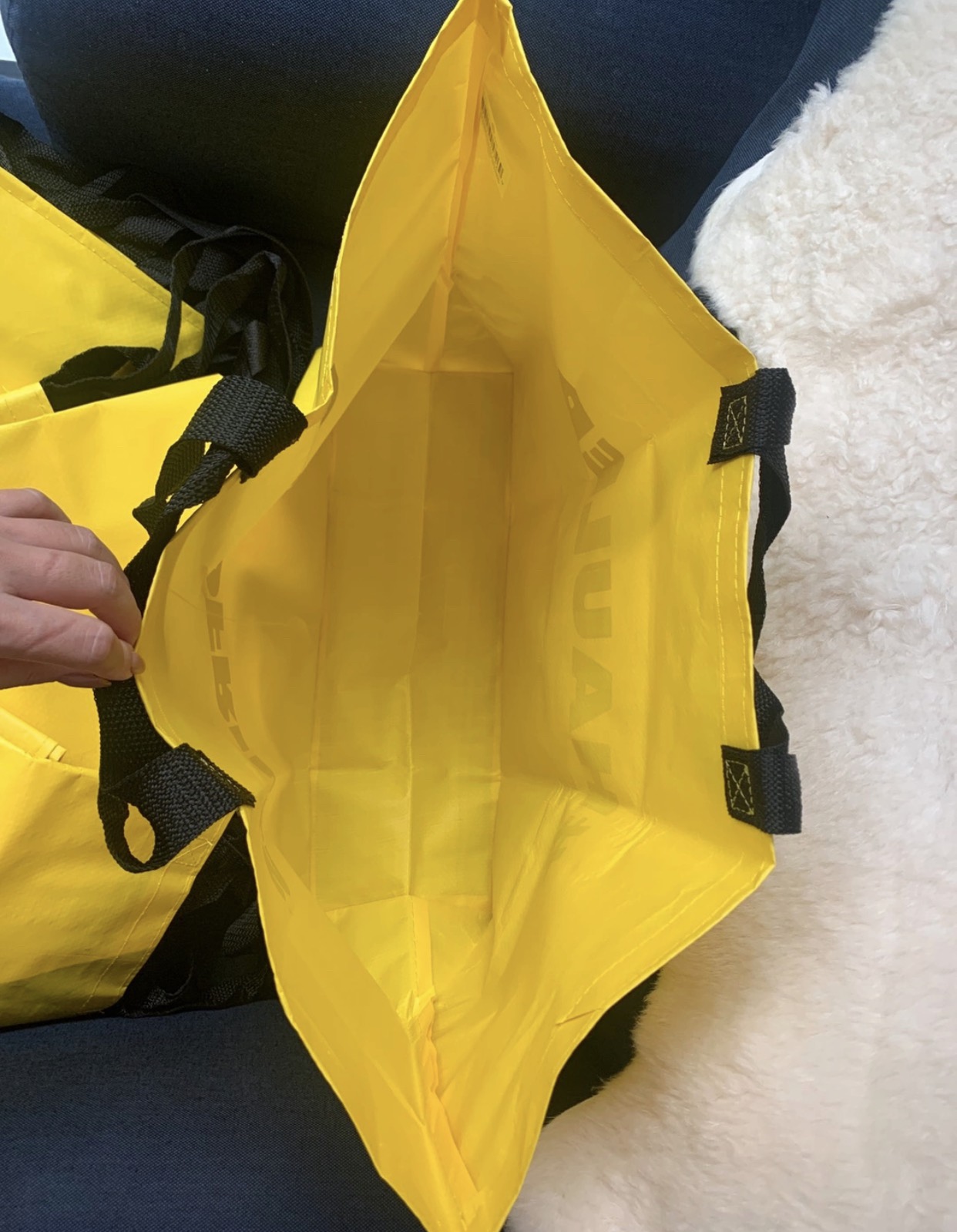 Reusable shopping bag ♻️ waterproof #freecycle 🎁 - photo 4