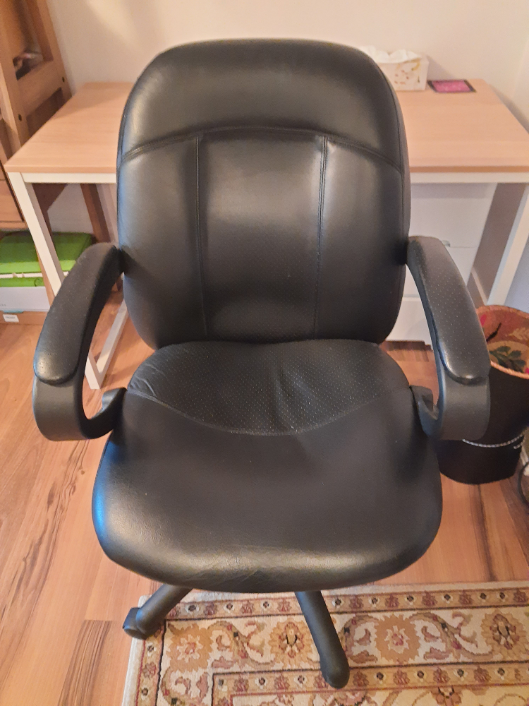 Computer chair