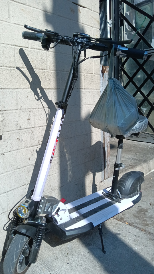 E SCOOTER WITH SEAT - photo 2