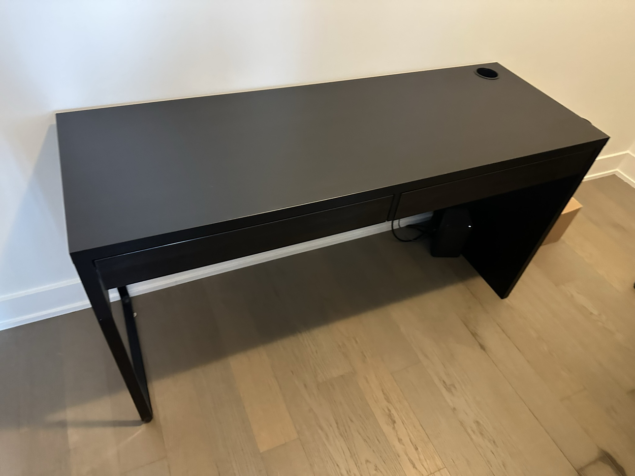 MINT condition IKEA DESK