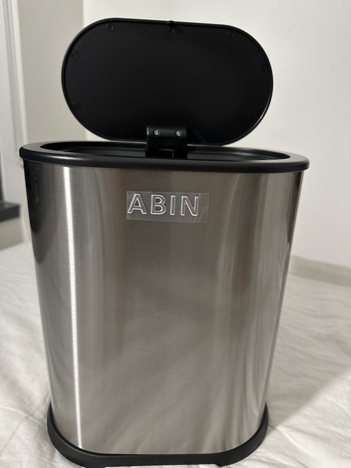 Brand new Bathroom Trash Bin - photo 4