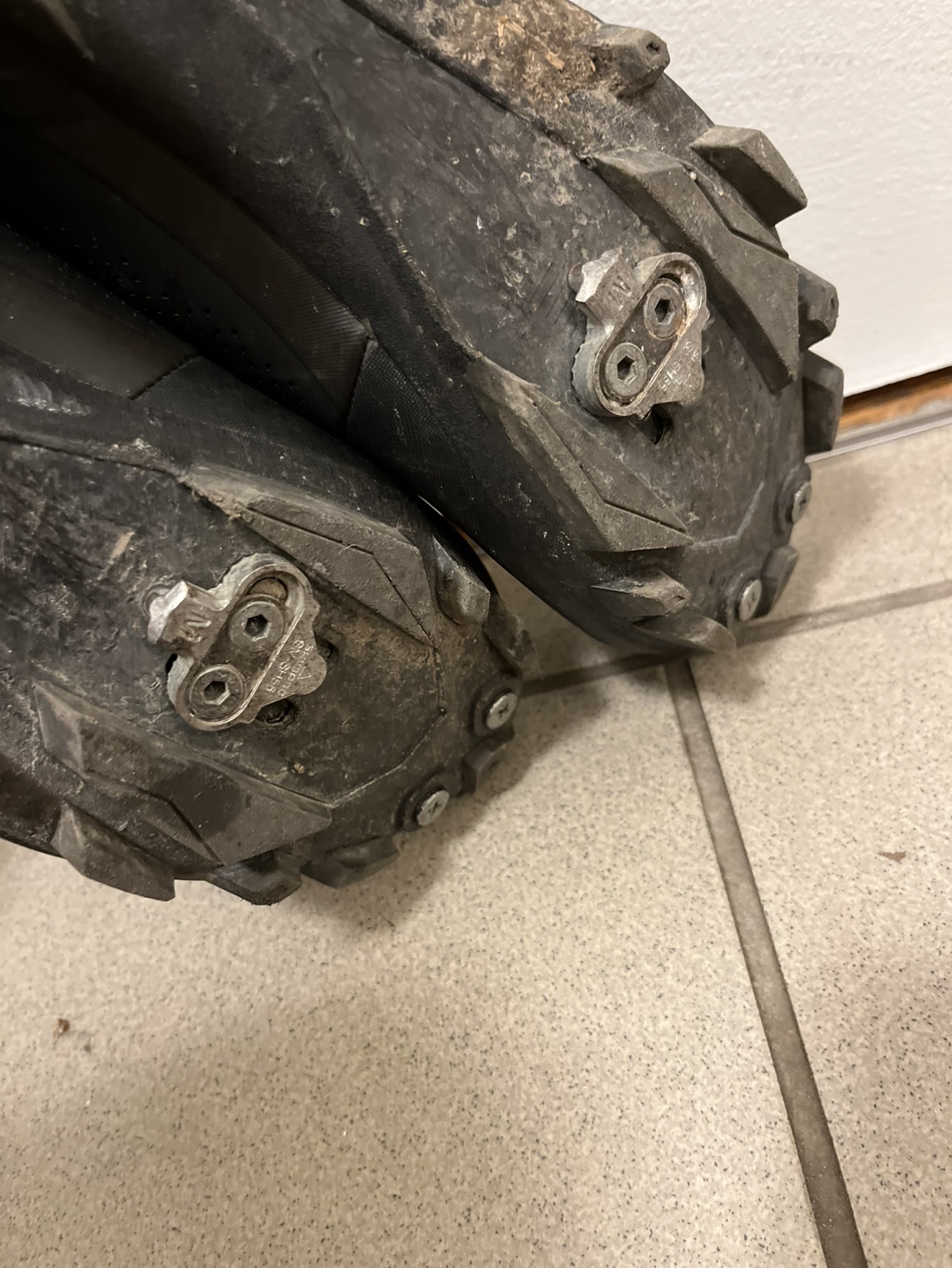 Cycling shoe 🚴‍♀️ image indicator(4)