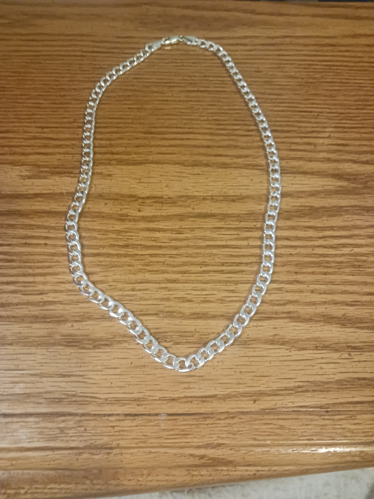 Silver Cuban chain thumbnail