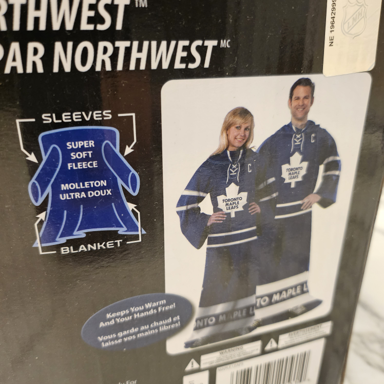 NHL Toronto Maple Leafs Comfy Throw Blanket image indicator(5)