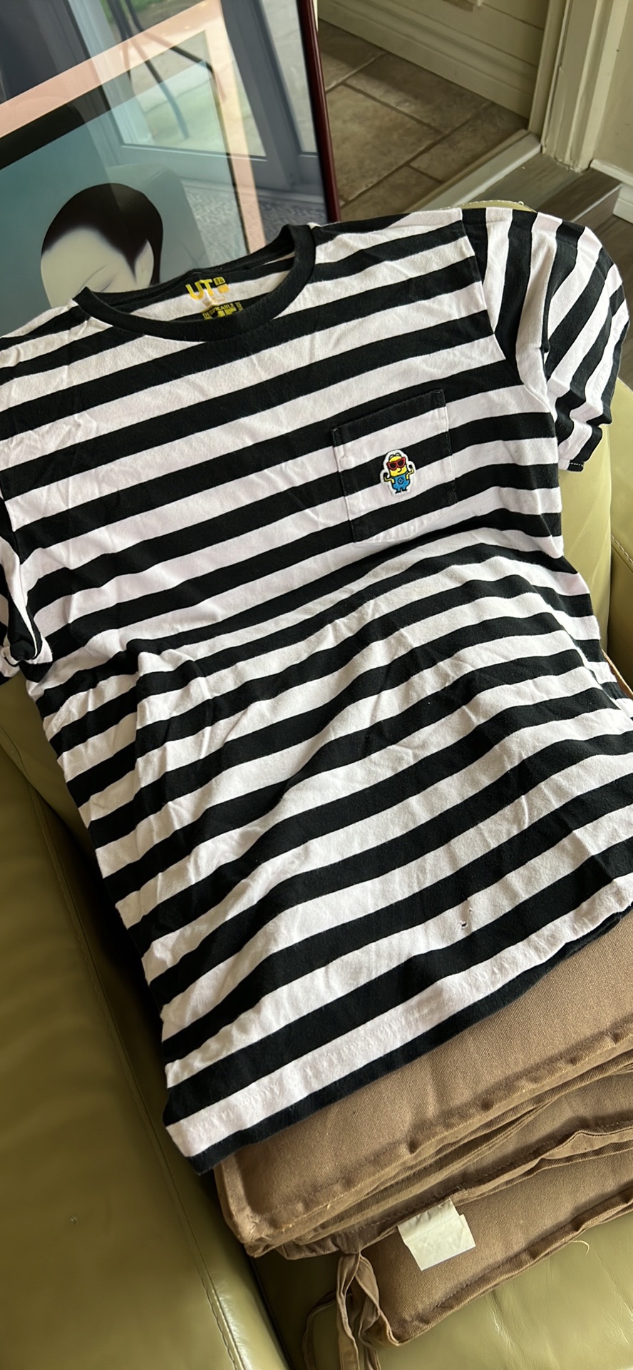 Minions shirt and other  items with delivery image indicator(2)