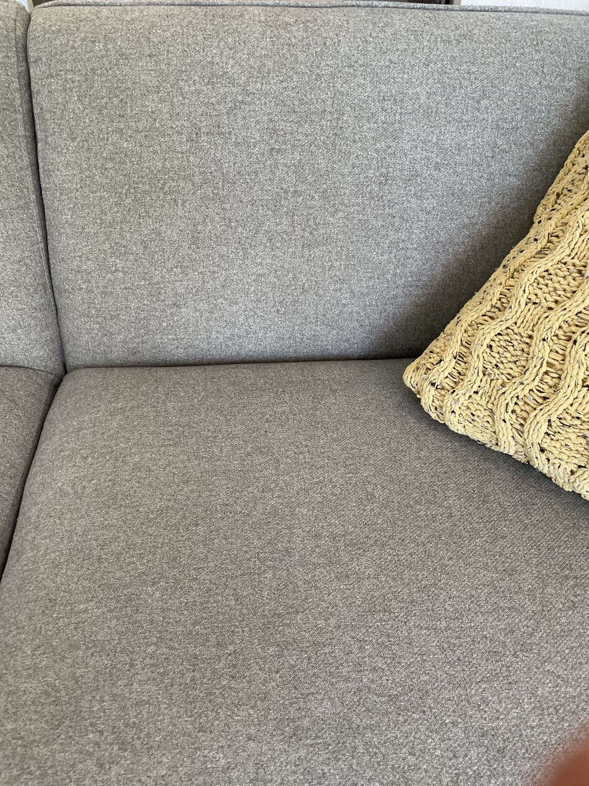 Nalesha Modern Sofa - photo 3