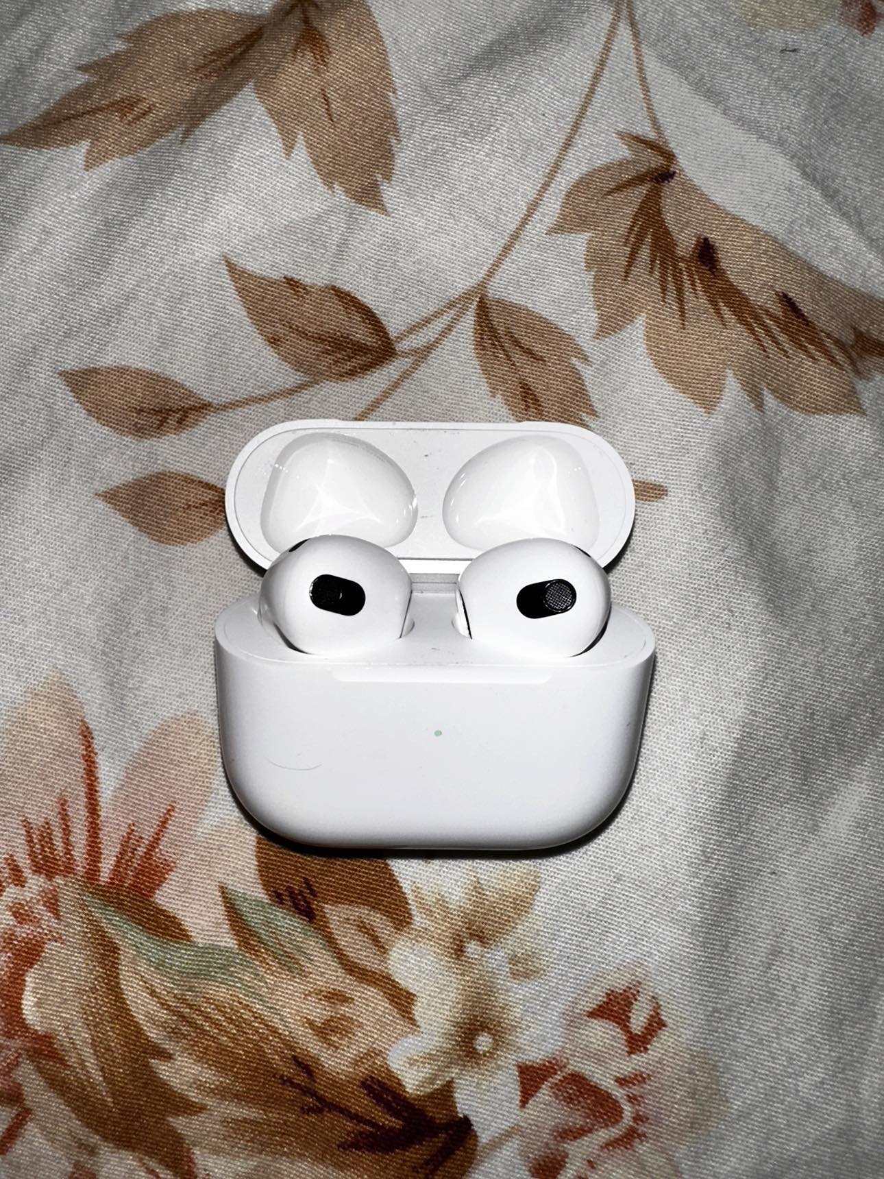 AirPods 3rd Generation - photo 2