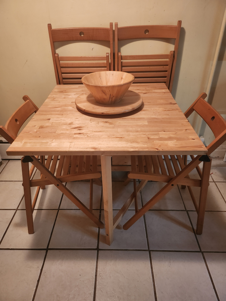 Gorgeous matching Gateleg table and folding chair set. thumbnail