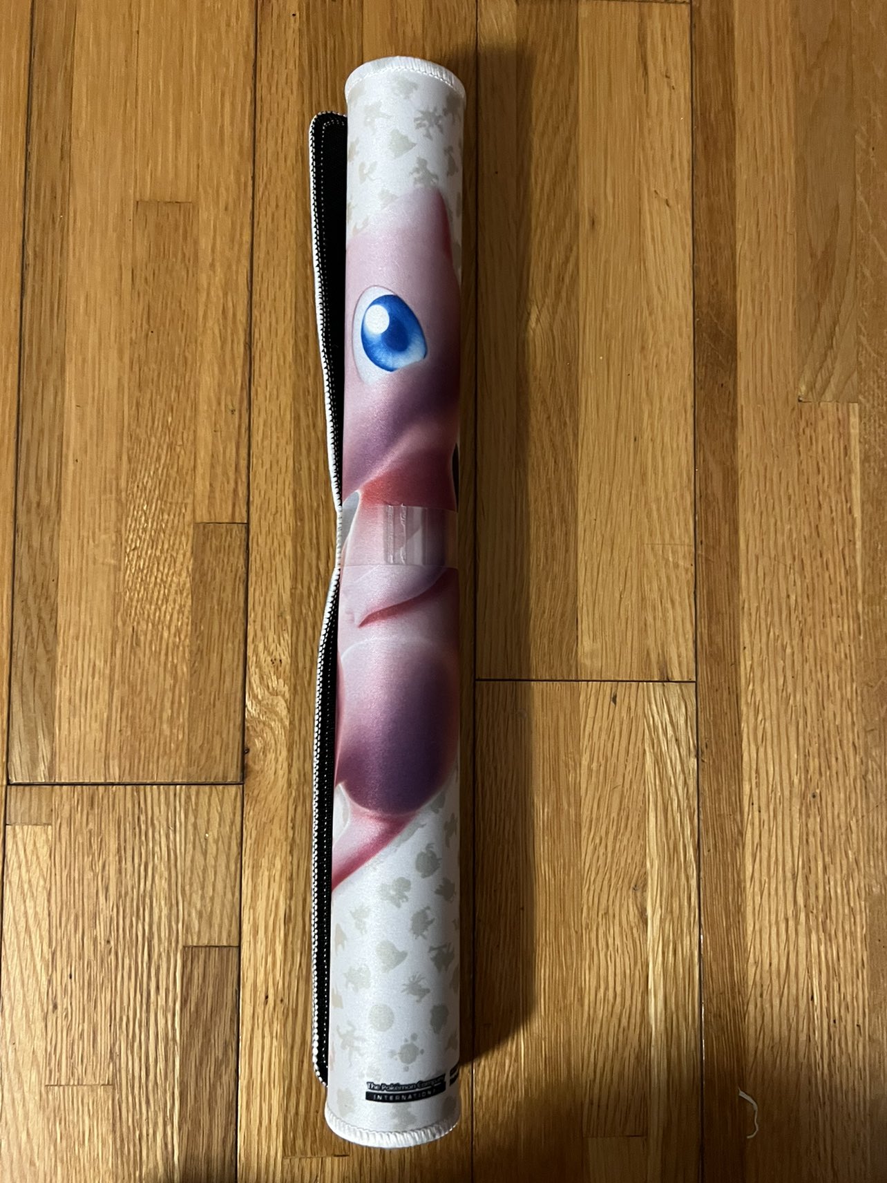 Mew Pokémon play mat image indicator(2)