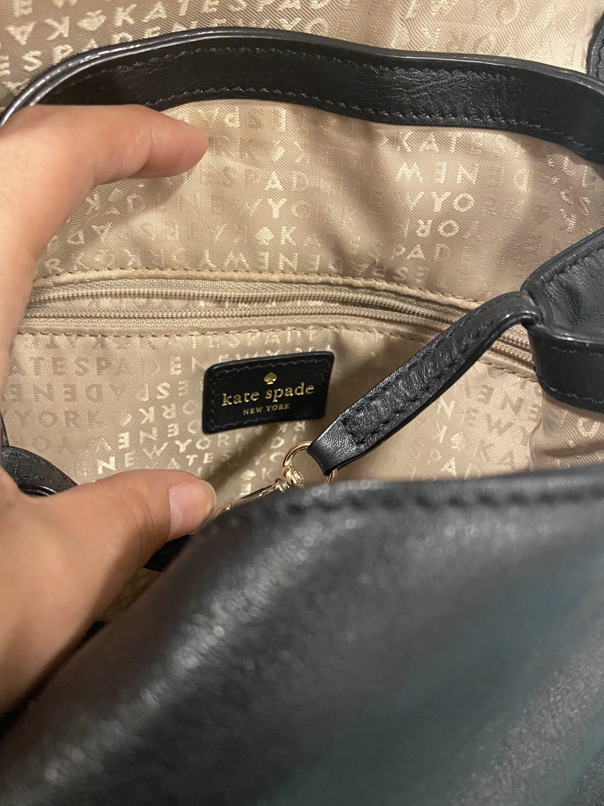 Kate Spade backpack image indicator(5)