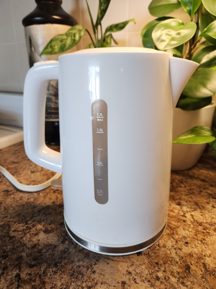 Toastmaster white Kettle thumbnail