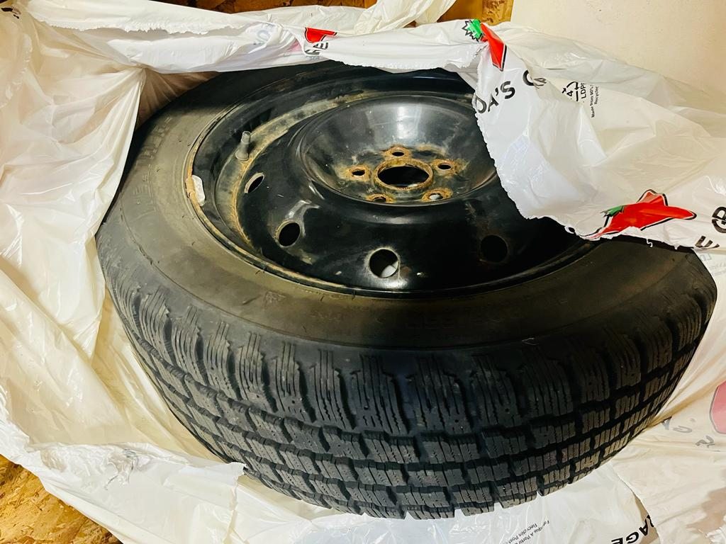 Winter tyre with Rims - photo 4