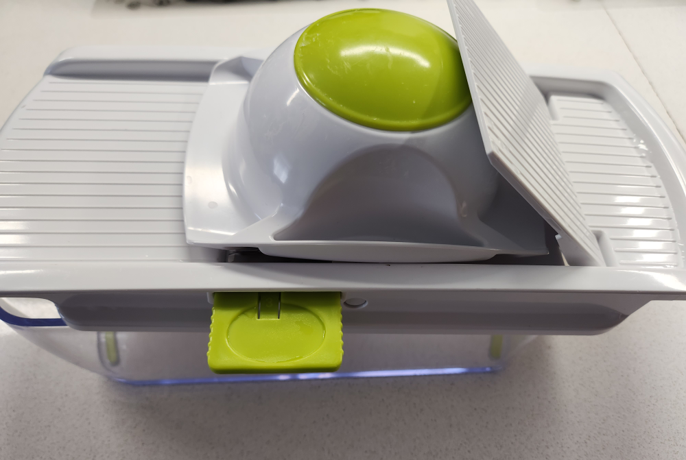 ❄️Mandoline slicer with container