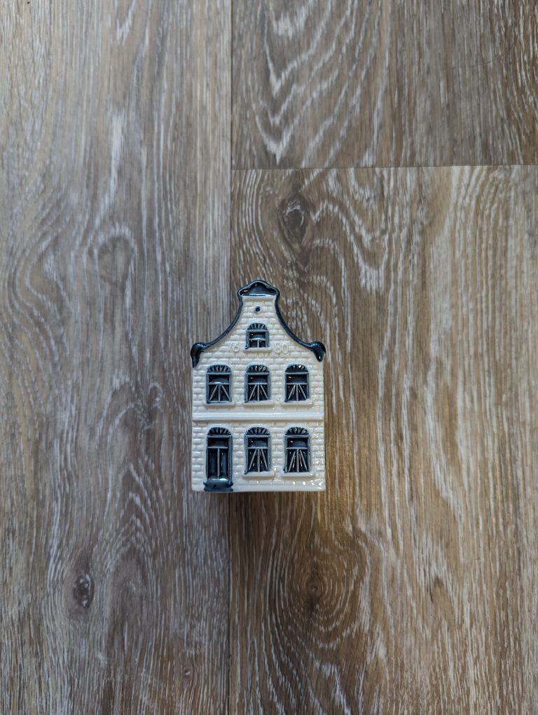 Sealed KLM Delft Miniature house #5 🏒 thumbnail