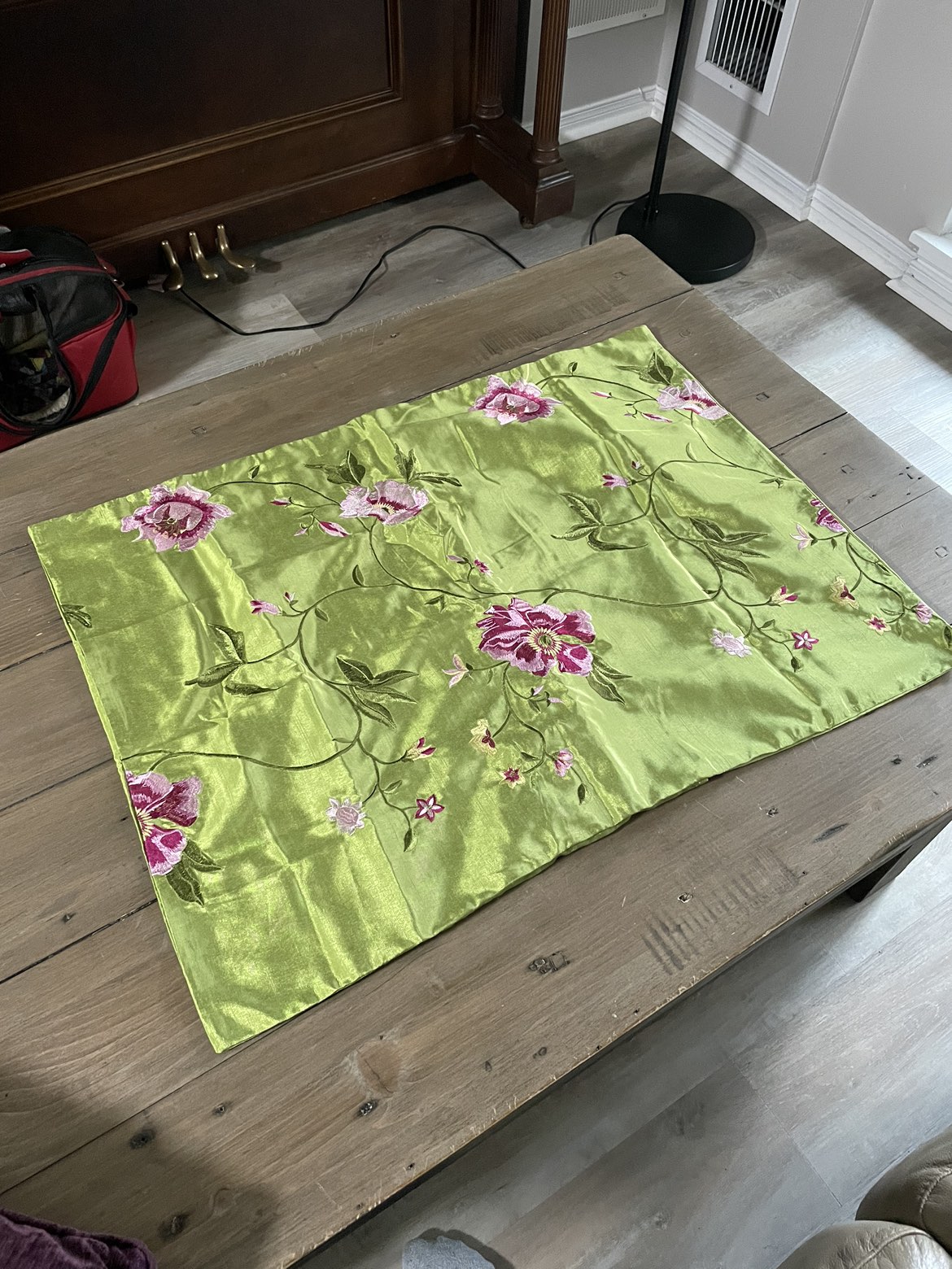 Embroidered pillow cases - photo 2
