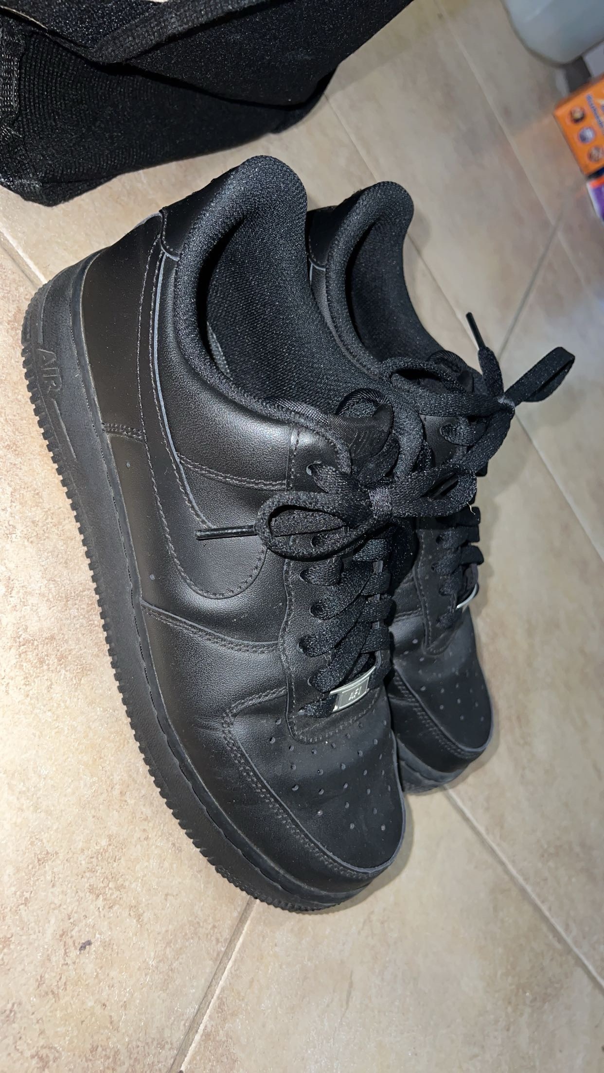 Men Nike Shoes All Black size 8.5 - photo 5