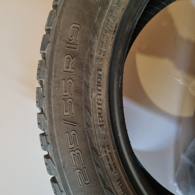 235/55/r19 Winter tires with studs