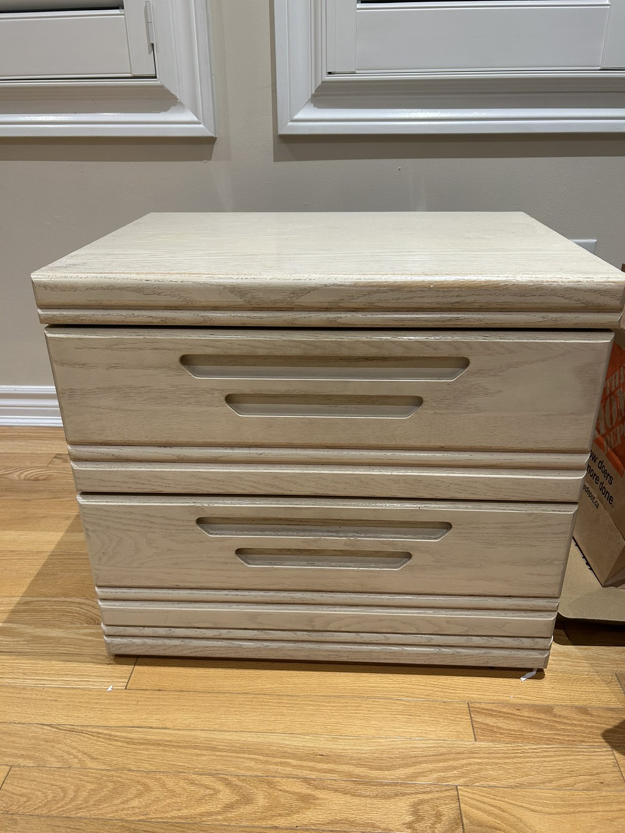 Night Tables - photo 2