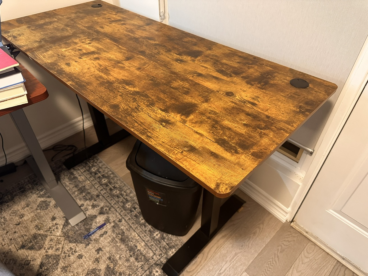 Standing desk