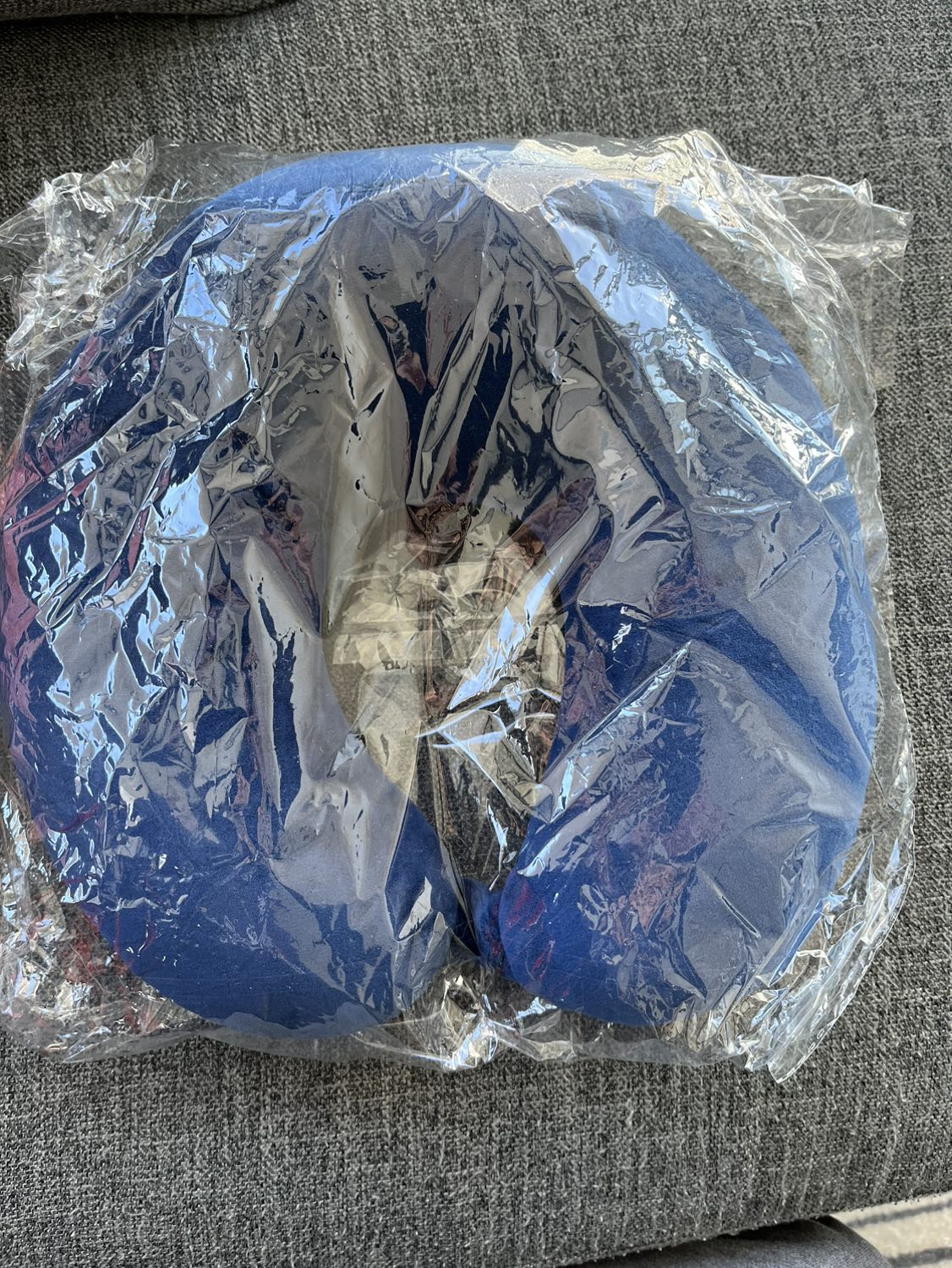 Brand new Foam Travel Pillow - photo 2