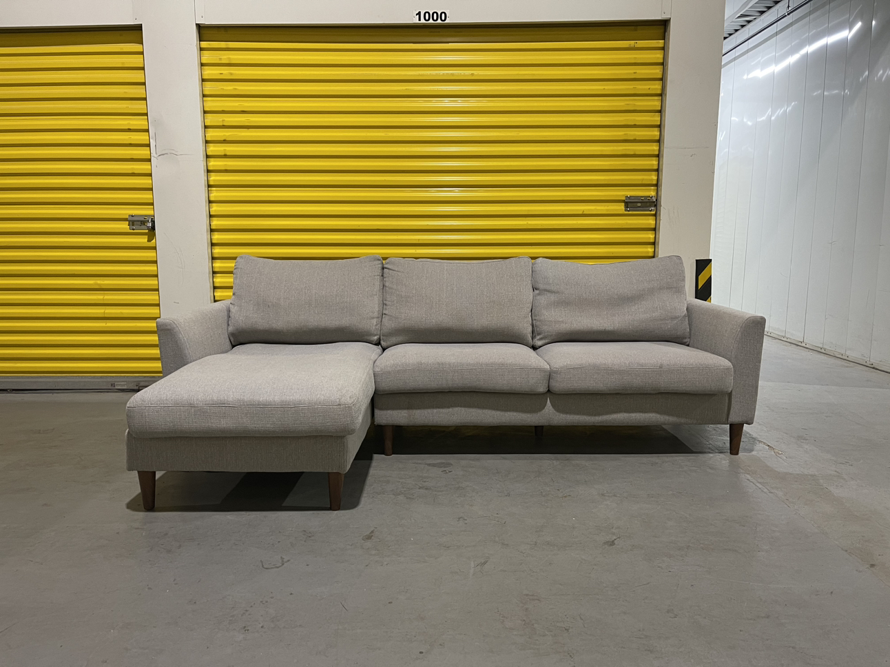 FREE DELIVERY | Modern Right Facing Sectional