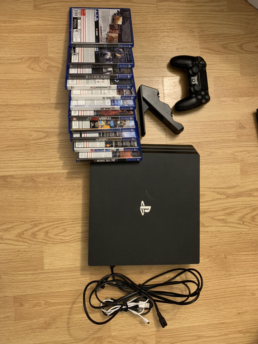 PS4 1TB - Games, 2 Controllers & 1 charging stand thumbnail