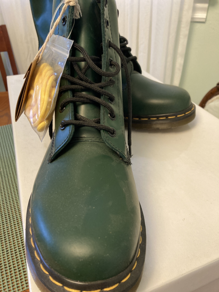 Dr Martens image indicator(3)