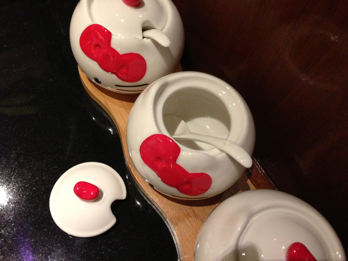Hello Kitty 3 Condiment jars set with spoons image indicator(3)