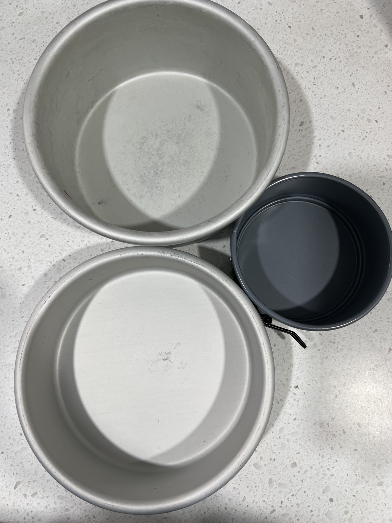 Baking tins (round)❄️