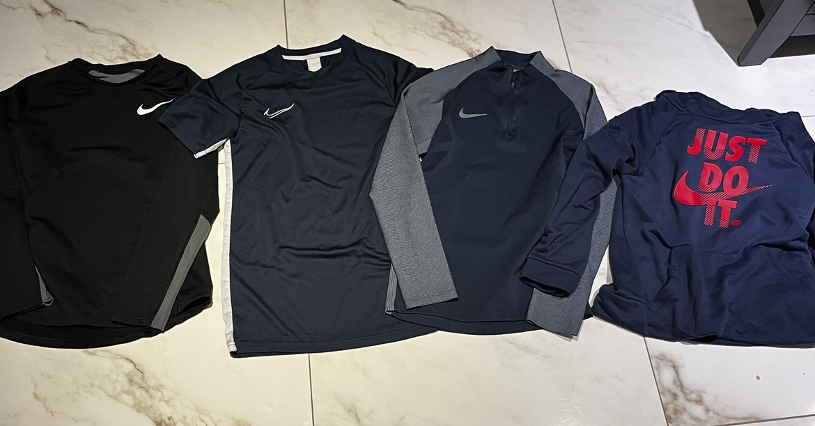 4 Nike tops  boys size 10-12