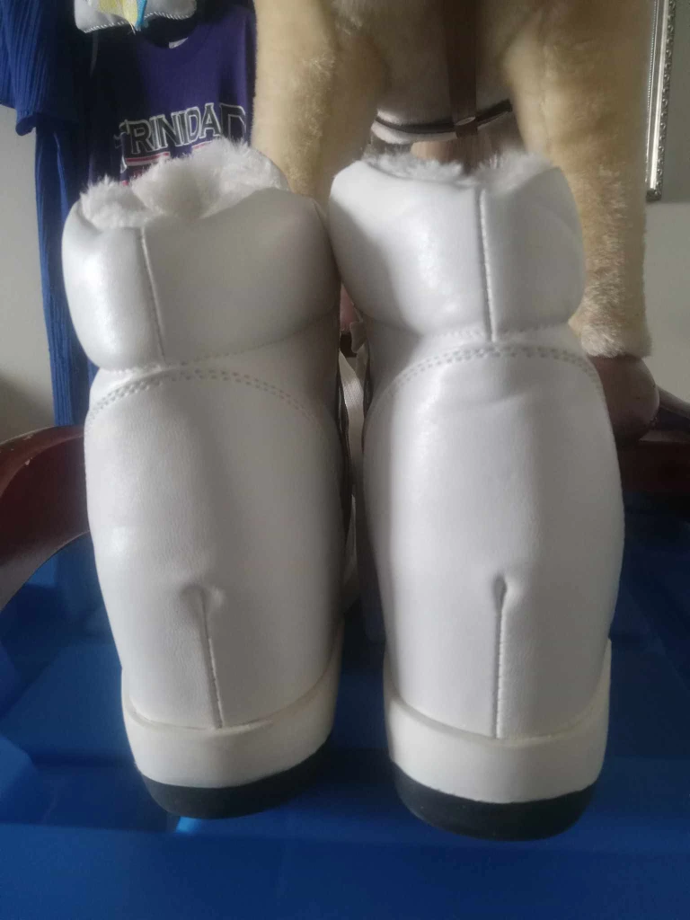 New!!! Size: 7 Winter 👢 Boots! - photo 3