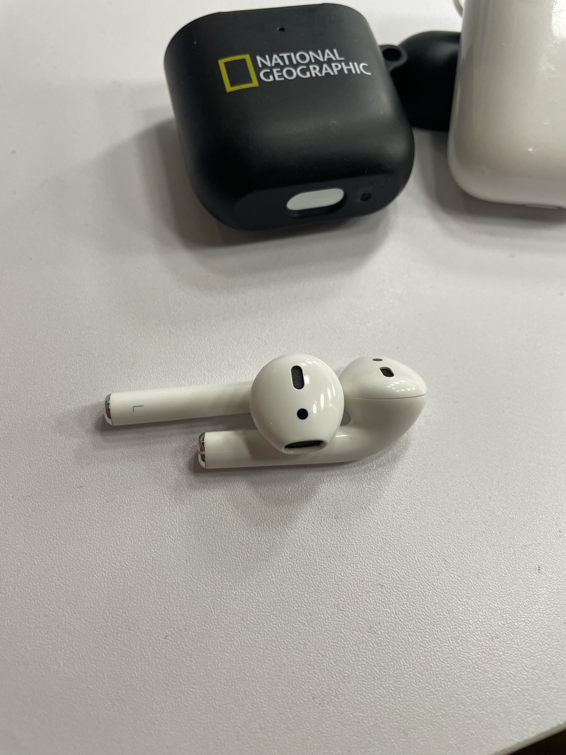 Airpod with case - photo 3