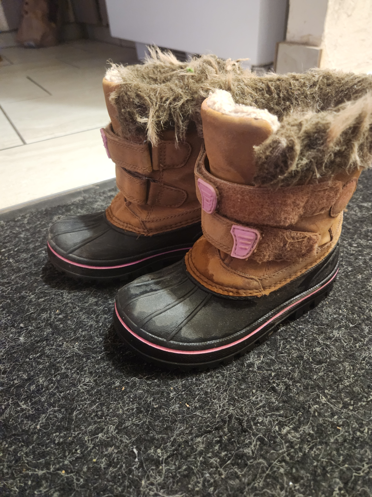boots size 9 thumbnail