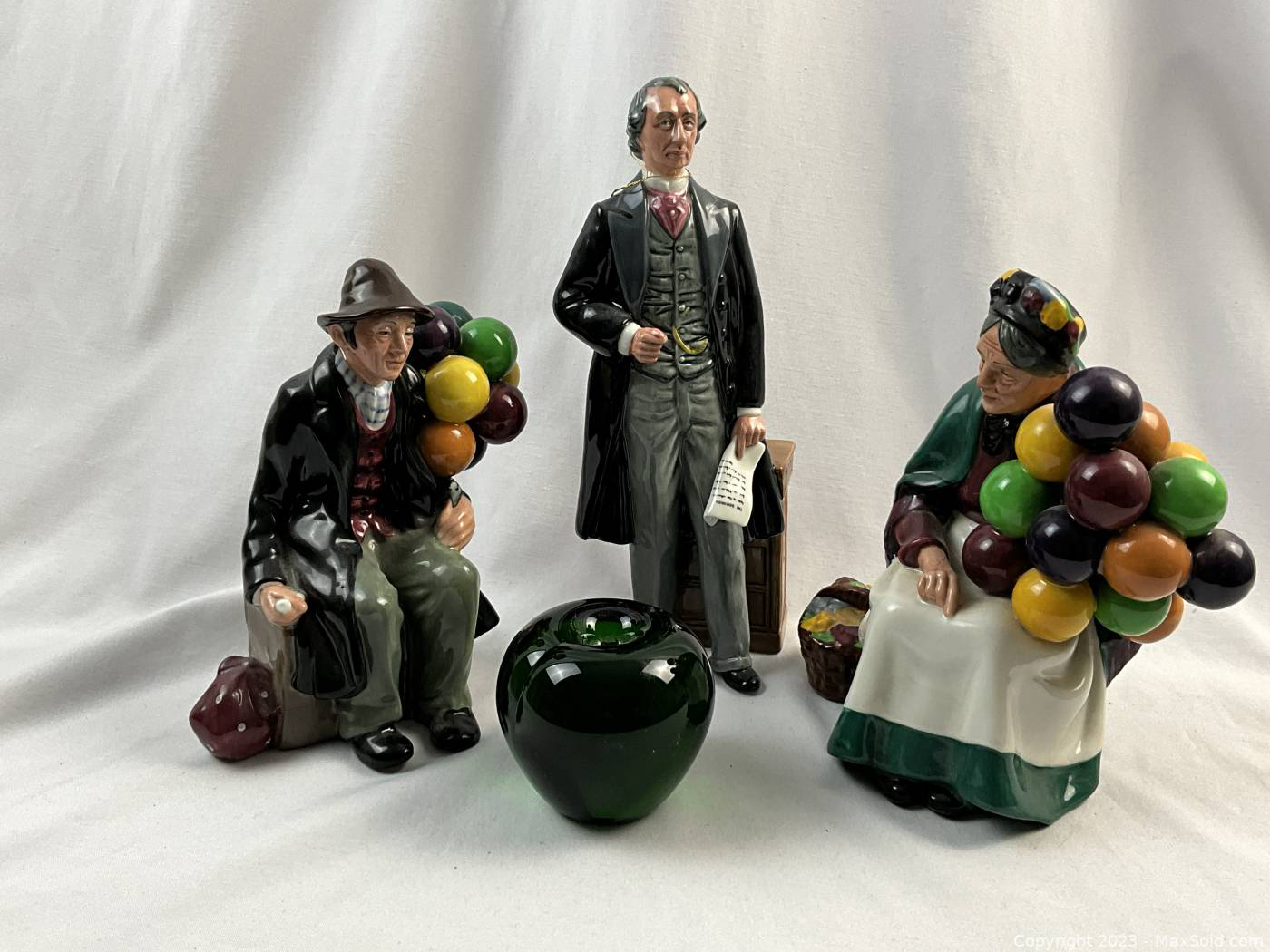 Royal doulton figurine thumbnail
