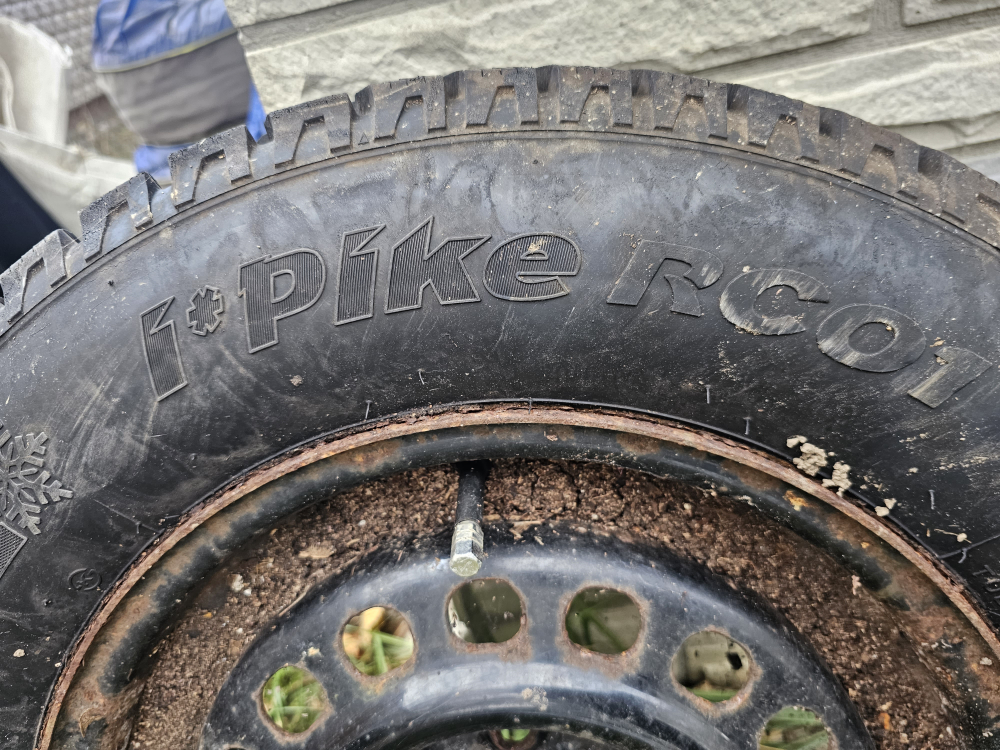 Hankook winter tires and rims - photo 2