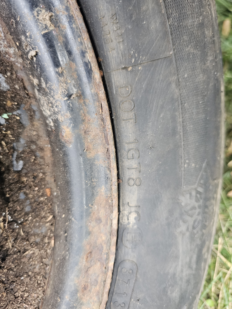 Hankook winter tires and rims - photo 3