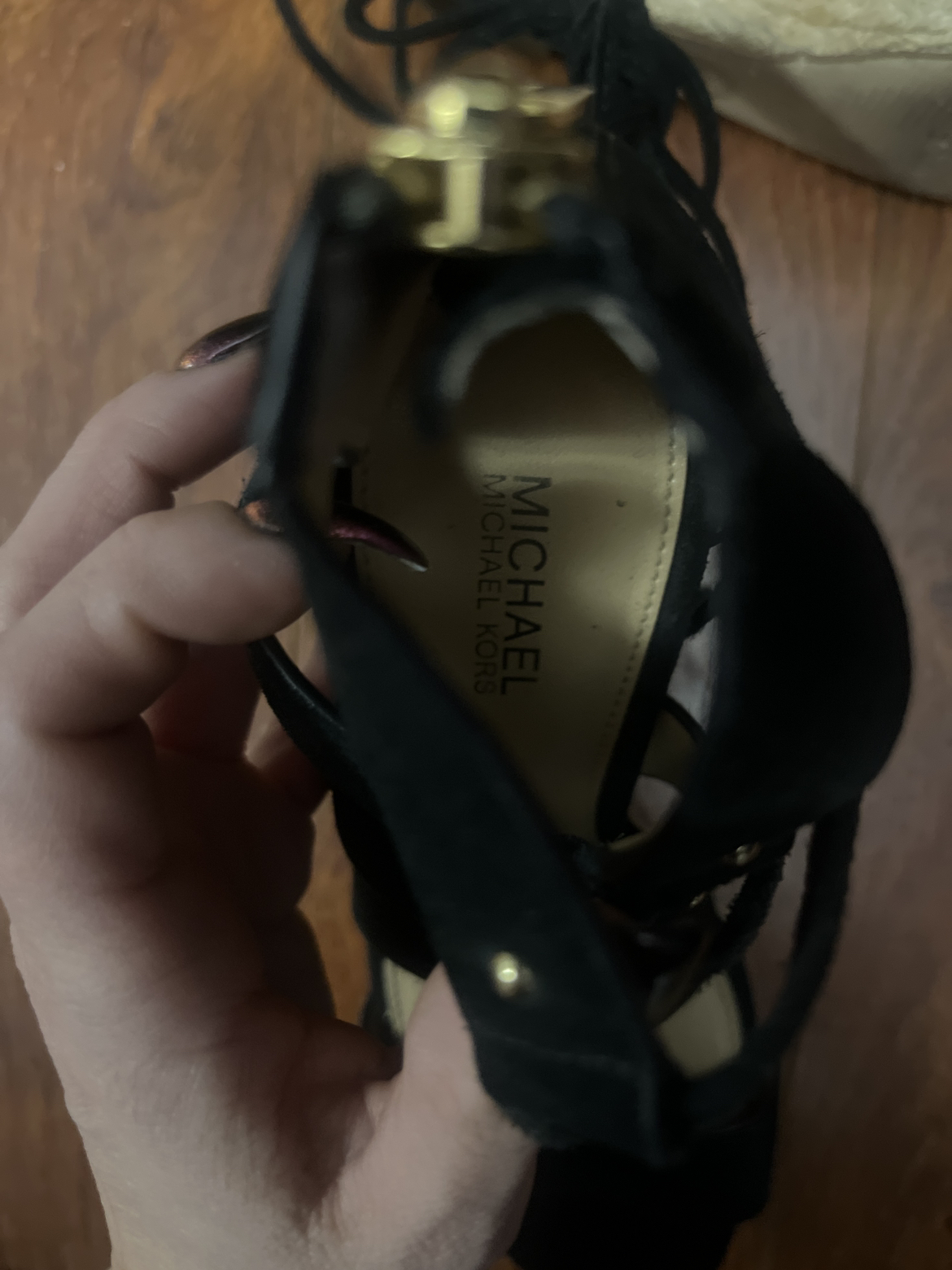 MK sandals image indicator(3)