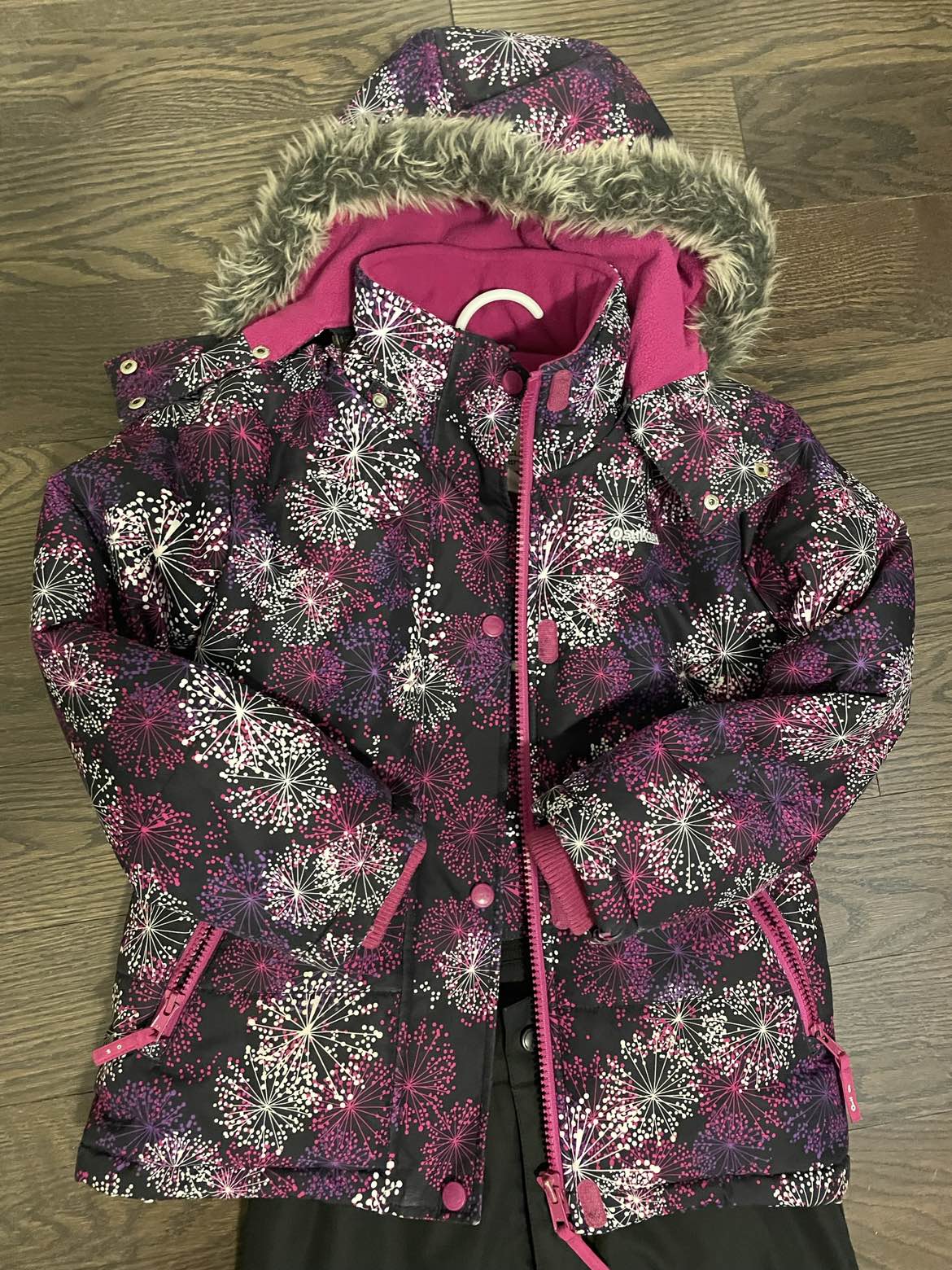 Girl Oshkosh snowsuit + Size 7 - photo 2
